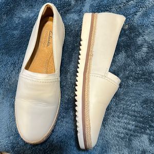 Clarks collection leather slip ons shoes